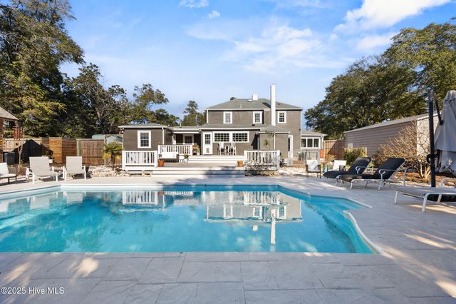 2610 Oleander Drive, Wilmington, NC 28403