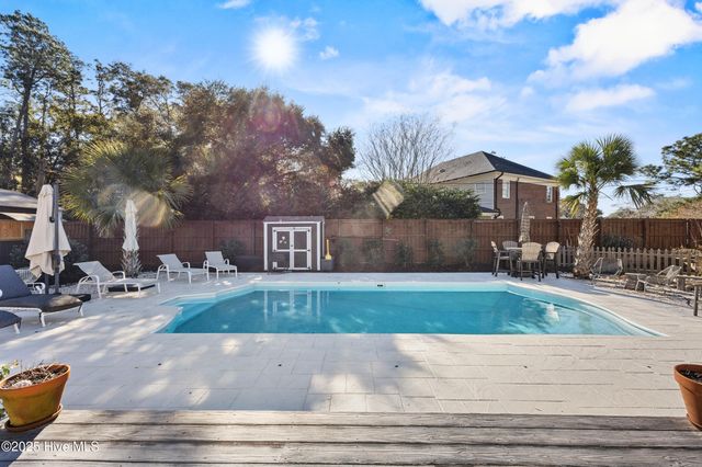 2610 Oleander Drive, Wilmington, NC 28403