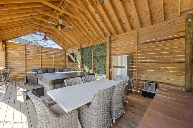 2610 Oleander Drive, Wilmington, NC 28403