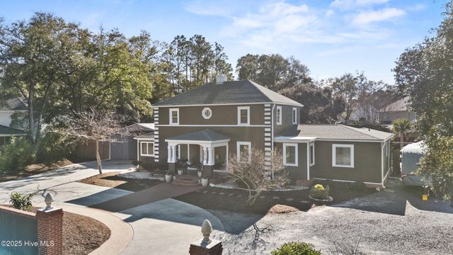 2610 Oleander Drive, Wilmington, NC 28403