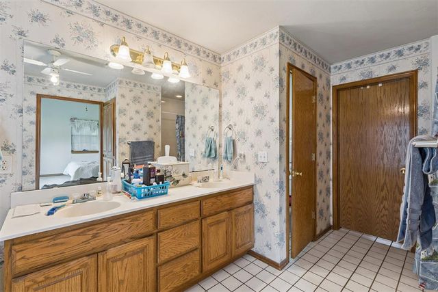 1501 Stable Rock Road, Yukon, OK 73099