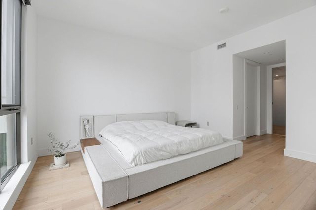 1 Bristol Court 515, San Francisco, CA 94130