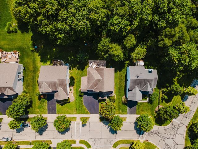 80 Crystal Petal Drive, Delaware, OH 43015