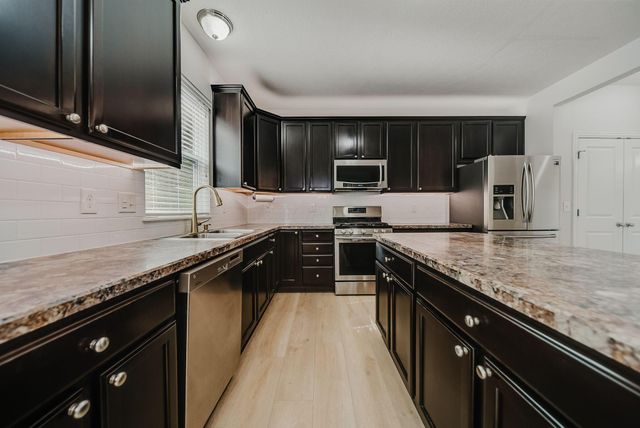 80 Crystal Petal Drive, Delaware, OH 43015
