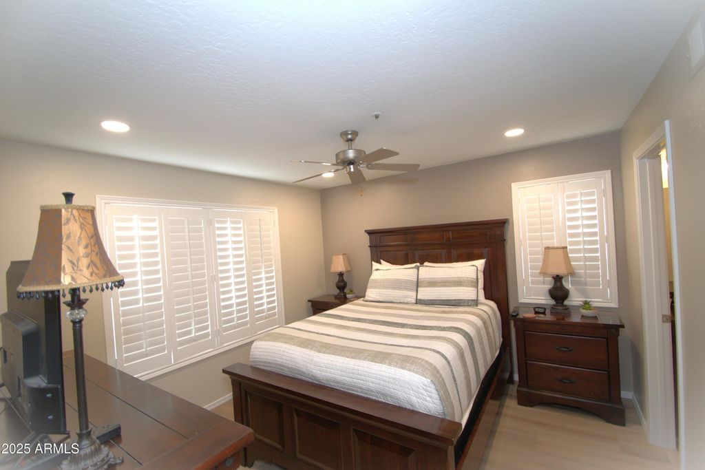 Image 8 of property listing at 14145 N 92ND Street 2146, Scottsdale, AZ 85260