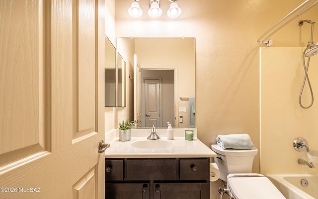 10368 E Jarod James Place, Tucson, AZ 85747