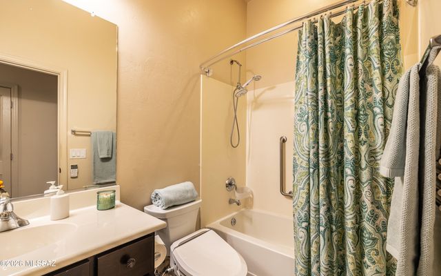 10368 E Jarod James Place, Tucson, AZ 85747