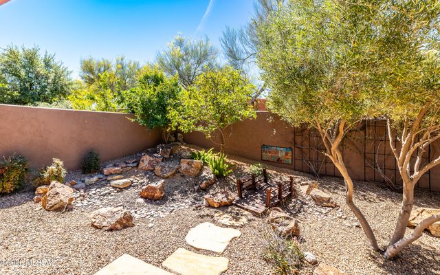 10368 E Jarod James Place, Tucson, AZ 85747
