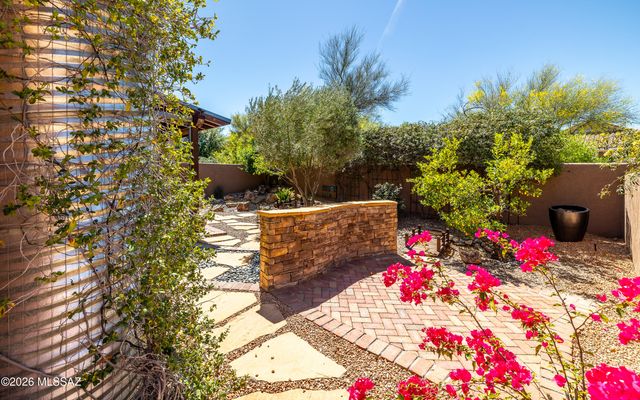 10368 E Jarod James Place, Tucson, AZ 85747