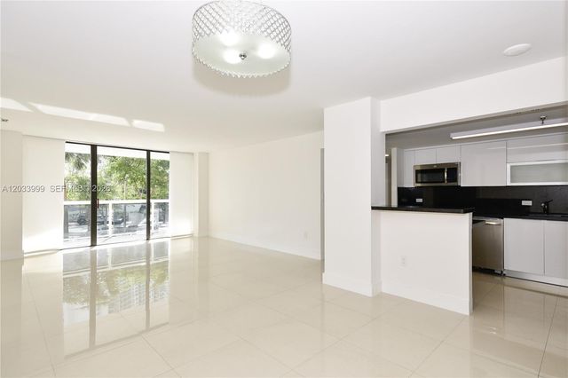 20505 E Country Club Dr 237, Aventura, FL 33180