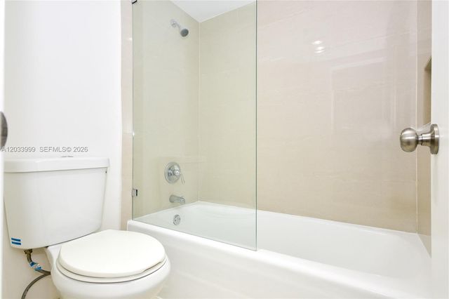 20505 E Country Club Dr 237, Aventura, FL 33180