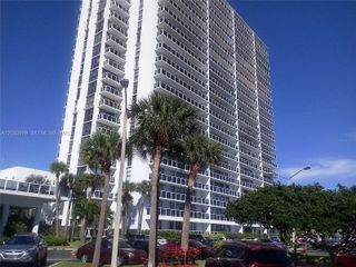 20505 E Country Club Dr 237, Aventura, FL 33180