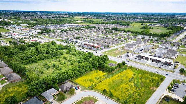 1310 E Centerton Boulevard, Bentonville, AR 72712