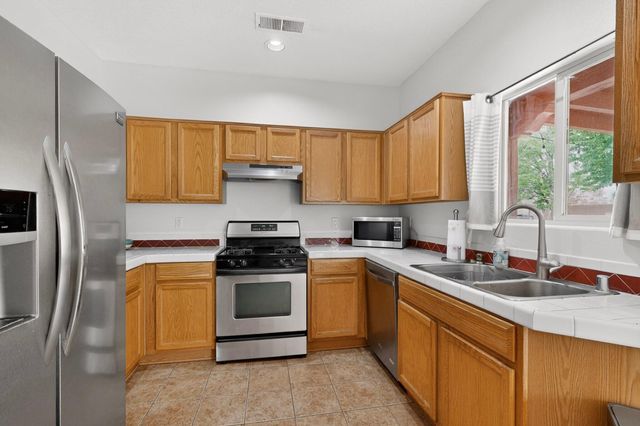 10331 Pintura Place NW, Albuquerque, NM 87114