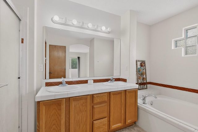10331 Pintura Place NW, Albuquerque, NM 87114