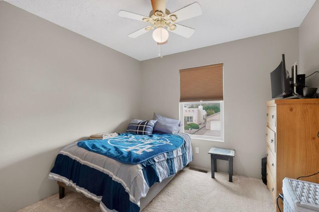 10331 Pintura Place NW, Albuquerque, NM 87114