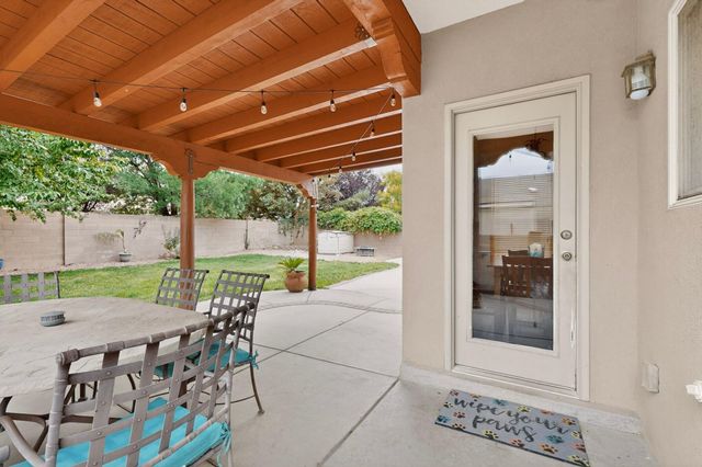 10331 Pintura Place NW, Albuquerque, NM 87114