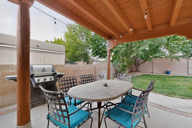 10331 Pintura Place NW, Albuquerque, NM 87114