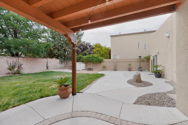 10331 Pintura Place NW, Albuquerque, NM 87114
