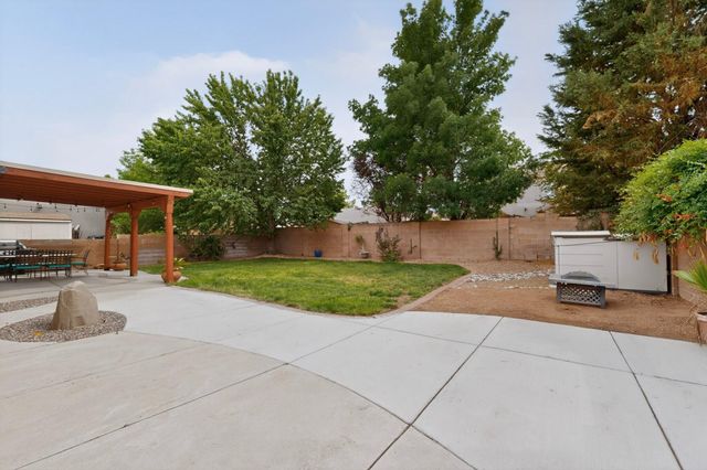 10331 Pintura Place NW, Albuquerque, NM 87114