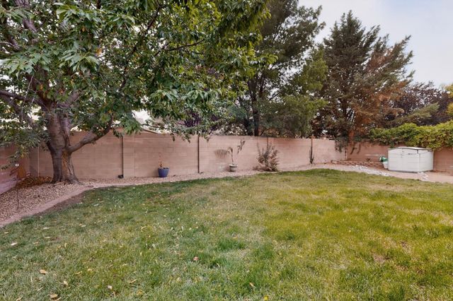 10331 Pintura Place NW, Albuquerque, NM 87114