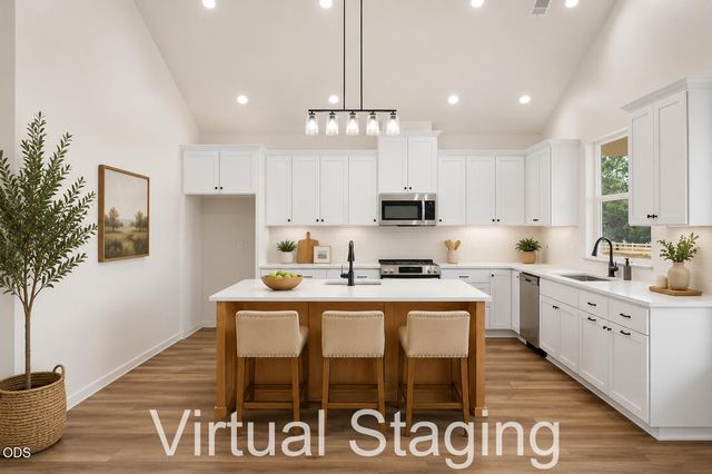 14853 Antioch Road, White City, OR 97503
