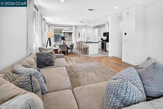 2759 Delaney Ct, Castro Valley, CA 94546