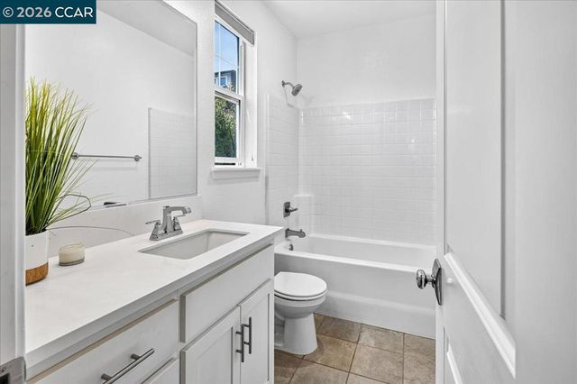 2759 Delaney Ct, Castro Valley, CA 94546