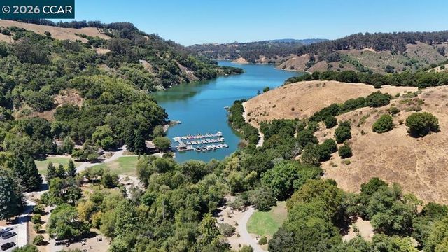 2759 Delaney Ct, Castro Valley, CA 94546