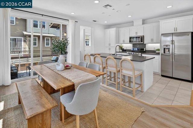 2759 Delaney Ct, Castro Valley, CA 94546
