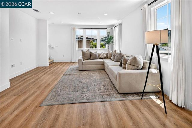 2759 Delaney Ct, Castro Valley, CA 94546