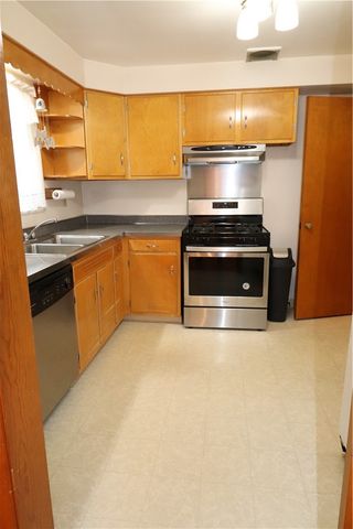 277 Oaklyn Rd, Bethel Park, PA 15102