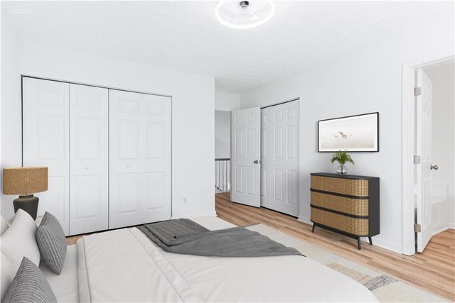 1222 W Oaks Way, Woodstock, GA 30188