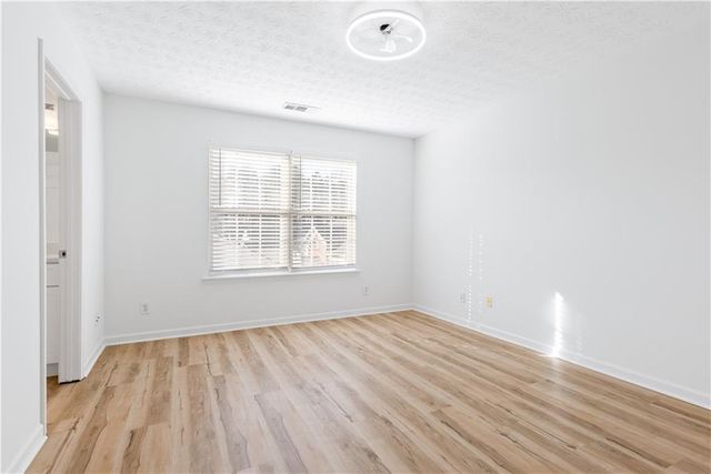 1222 W Oaks Way, Woodstock, GA 30188