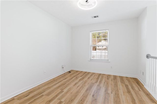 1222 W Oaks Way, Woodstock, GA 30188