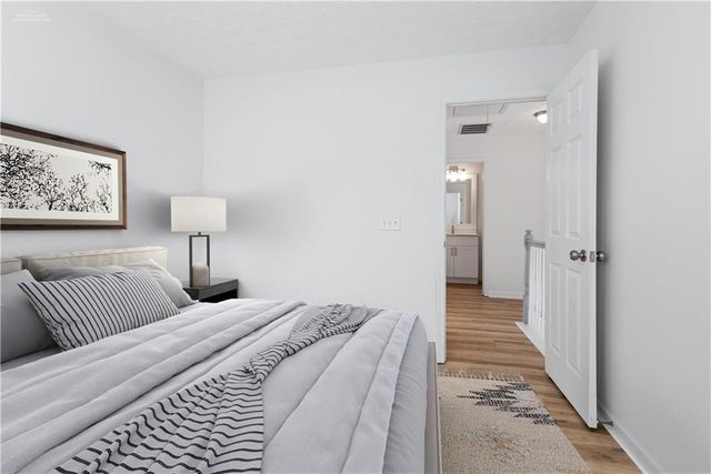 1222 W Oaks Way, Woodstock, GA 30188