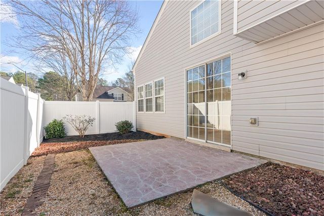 1222 W Oaks Way, Woodstock, GA 30188