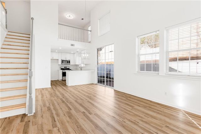 1222 W Oaks Way, Woodstock, GA 30188