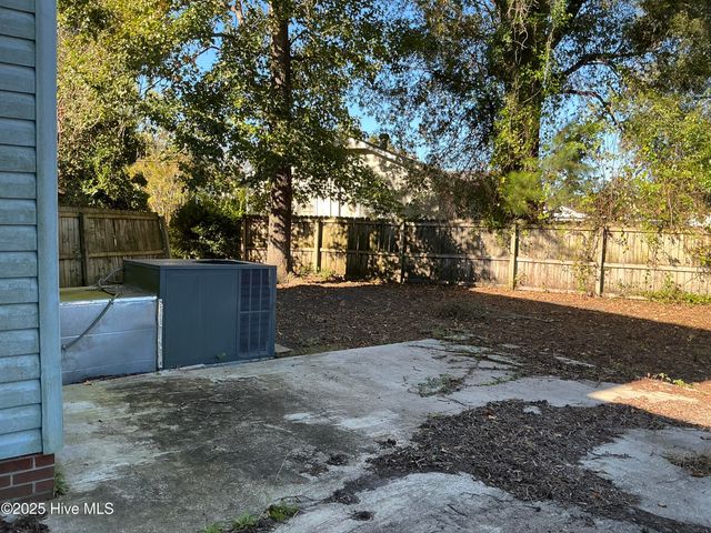 1201 Clifton Road, Jacksonville, NC 28540