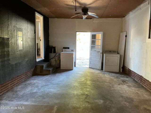 1201 Clifton Road, Jacksonville, NC 28540