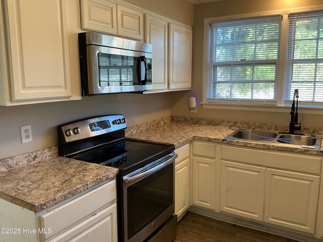 1201 Clifton Road, Jacksonville, NC 28540