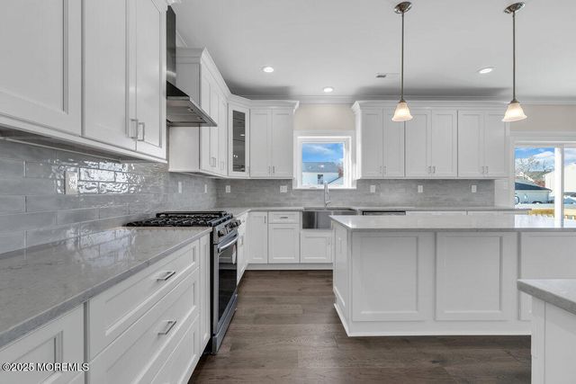 7 Potters Court, Bayville, NJ 08721