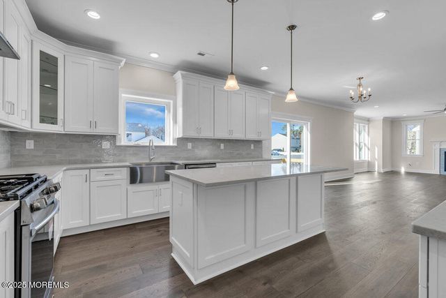 7 Potters Court, Bayville, NJ 08721