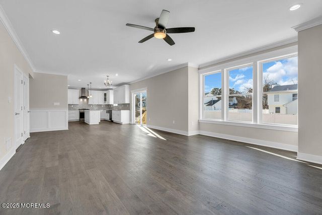 7 Potters Court, Bayville, NJ 08721