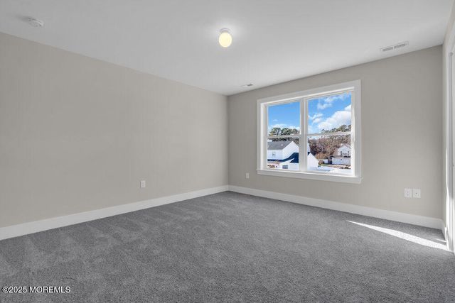 7 Potters Court, Bayville, NJ 08721