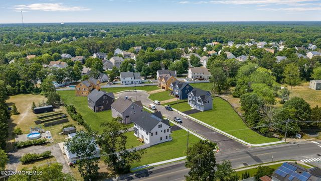 7 Potters Court, Bayville, NJ 08721