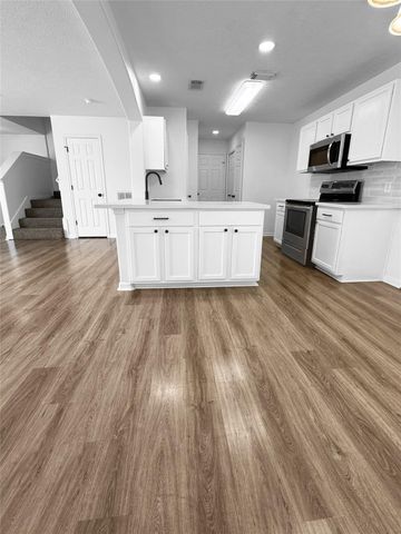 5453 N Buffalo Circle, Willis, TX 77378