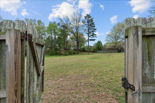 10057 WOODLAND BIRCH CV, Lakeland, TN 38002