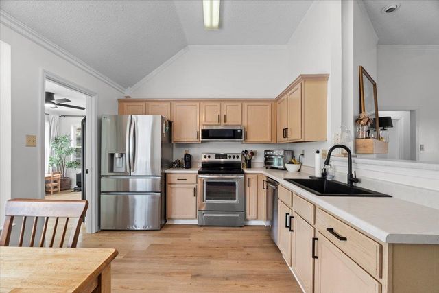 10057 WOODLAND BIRCH CV, Lakeland, TN 38002