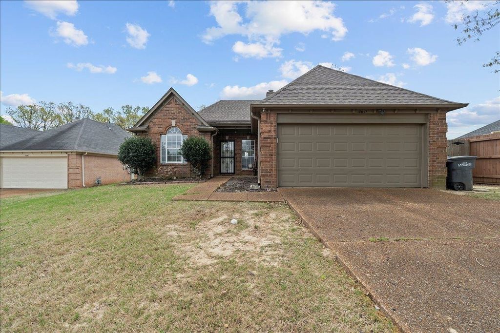 10057 WOODLAND BIRCH CV, Lakeland, TN 38002